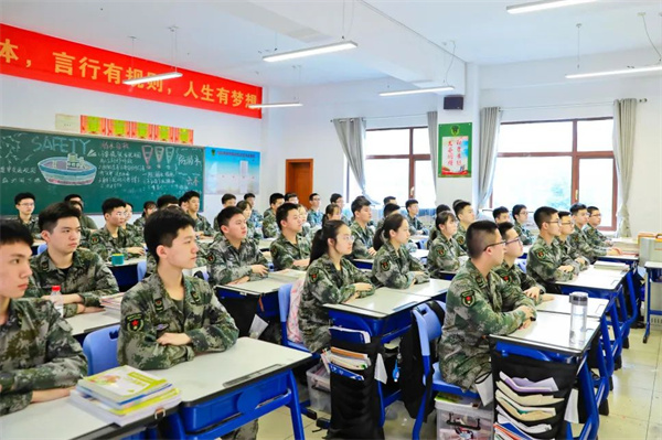 长沙市博纳第二附属高级中学复读课程