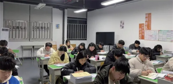 长沙松雅***单招环境