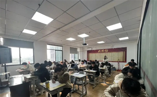 长沙学士通单招培训