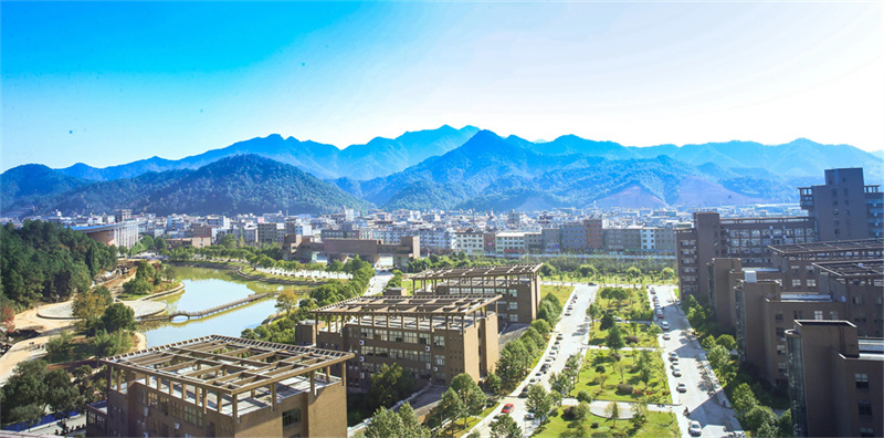 复读学校学费一般标准受哪些因素影响？全面解析复读学校收费因素