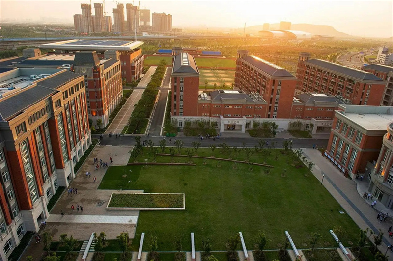 长沙明达复读学校放假制度_长沙明达中学复读费用_