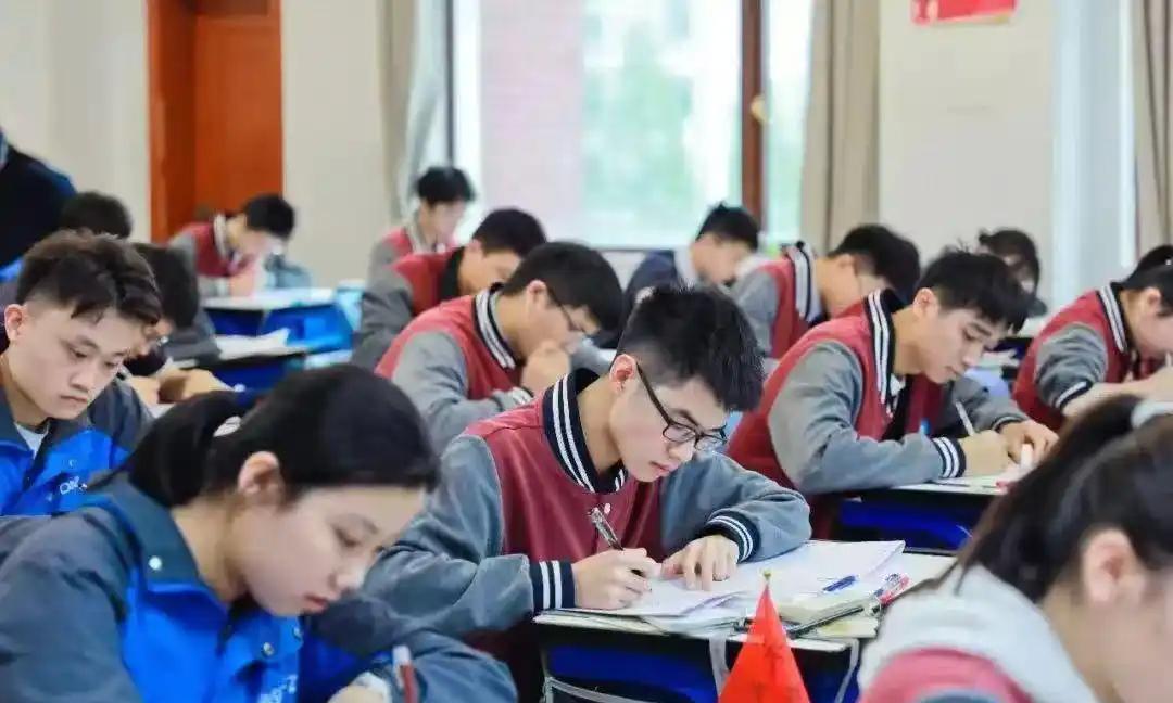 _怀化复读哪个学校好_怀化高三复读哪里好