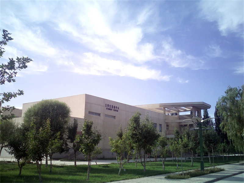 2025平江县颐华高级中学高考复读住宿费详情