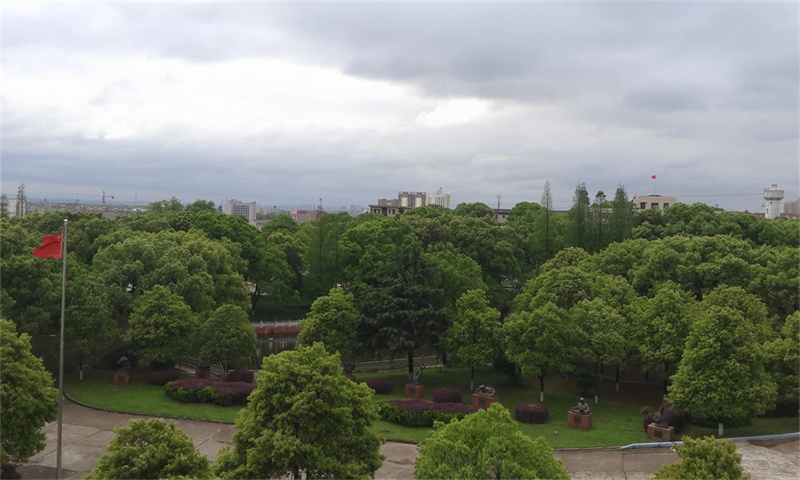 怀化市新晃恒雅高级中学，复读学费究竟是多少？