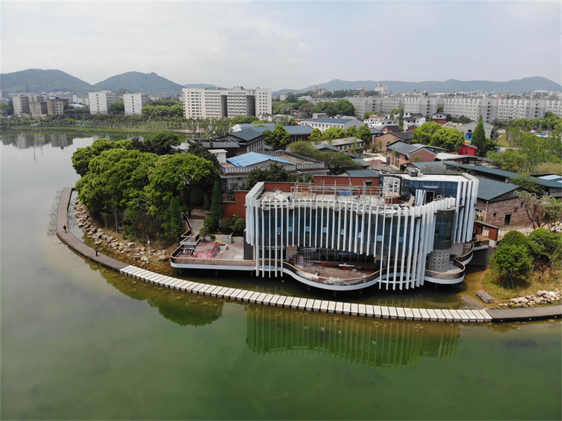 湖南各复读学校学费多少？2025高考复读收费标准揭秘