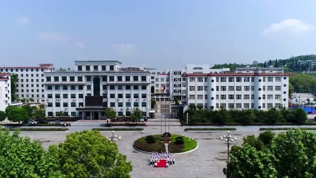 涟源市工贸职业中等专业学校