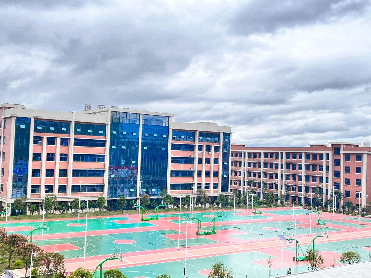 临武县玉潭学校